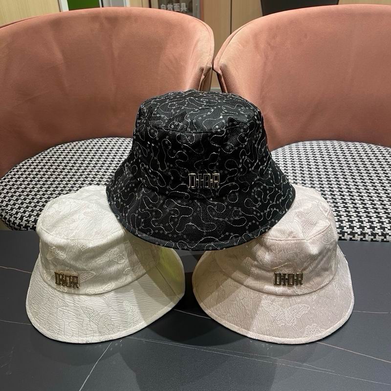 Dior hat 082904